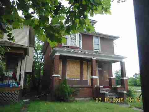 6733 Stanford (3)_m.jpg